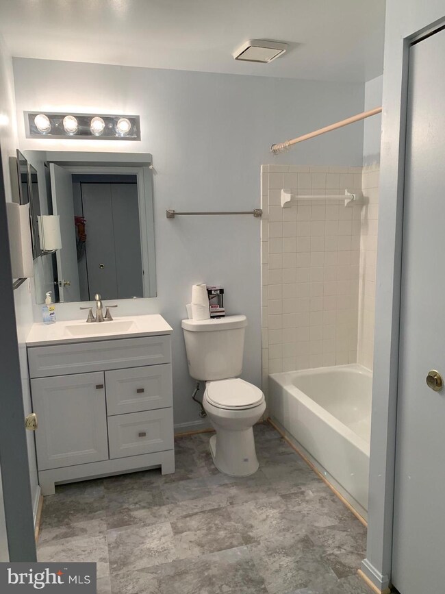 1625 Carriage House Terrace unit I, Silver Spring, MD 20904 - photo 4