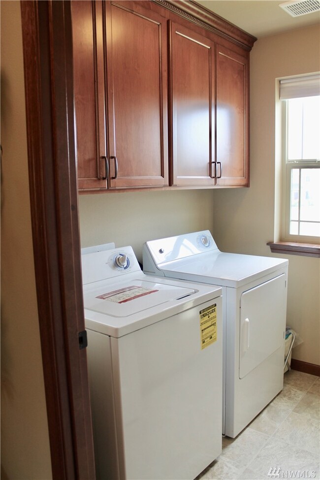 113 Ames St NE, Orting, WA 98360 - photo 2