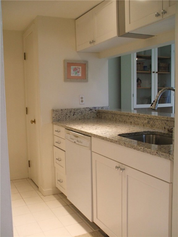 260 Sweet Allen Farm Rd unit 4, Wakefield, RI 02879 - photo 4