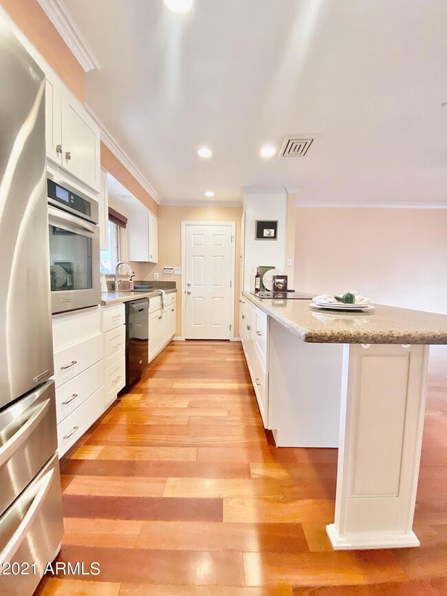 1625 W Seldon Ln, Phoenix, AZ 85021 - photo 4