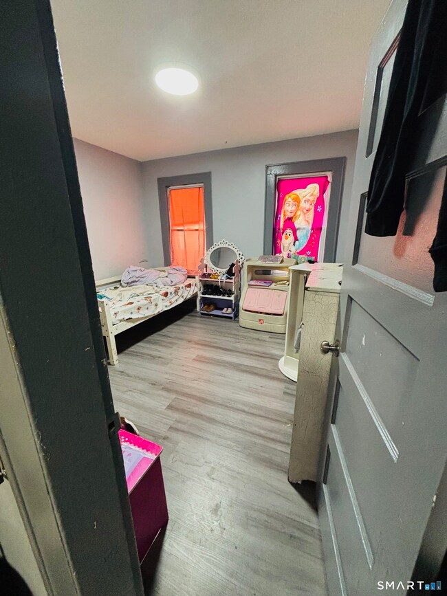 203 Lenox Ave unit 205, Bridgeport, CT 06605 - photo 7