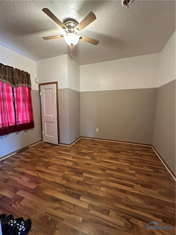 1024 Elysian Ave, Toledo, OH 43607 - photo 7