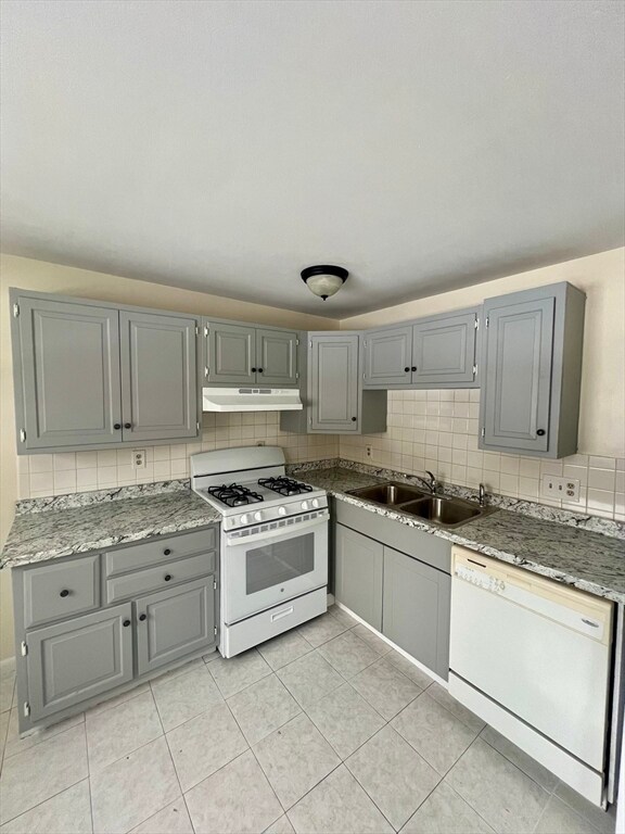 37 Fernview Ave unit 8, North Andover, MA 01845 - photo 3