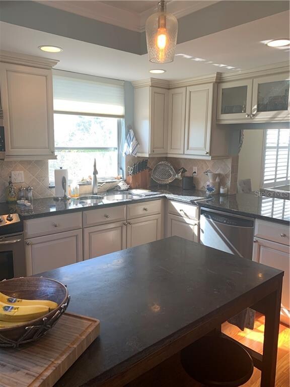 4340 Falmouth Dr unit 301, Longboat Key, FL 34228 - photo 6