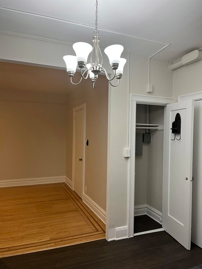 36 Duncan Ave unit B, Jersey City, NJ 07304 - photo 4