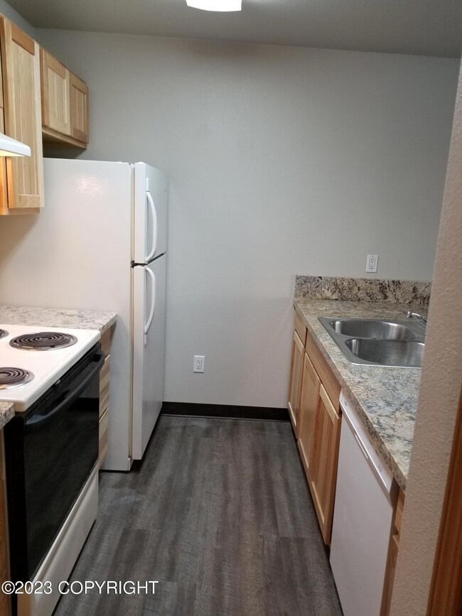 2651 E Quiet Cir unit C2, Wasilla, AK 99654 - photo 2