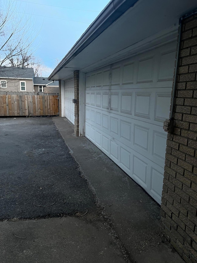 Garage Doors - 1107 57th Ave N.JPG