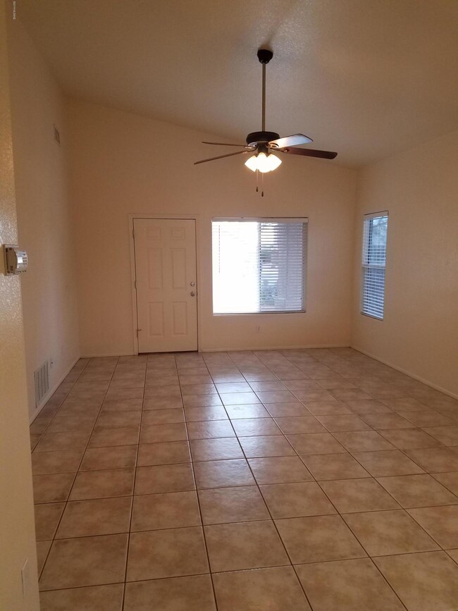 9101 Great Room S