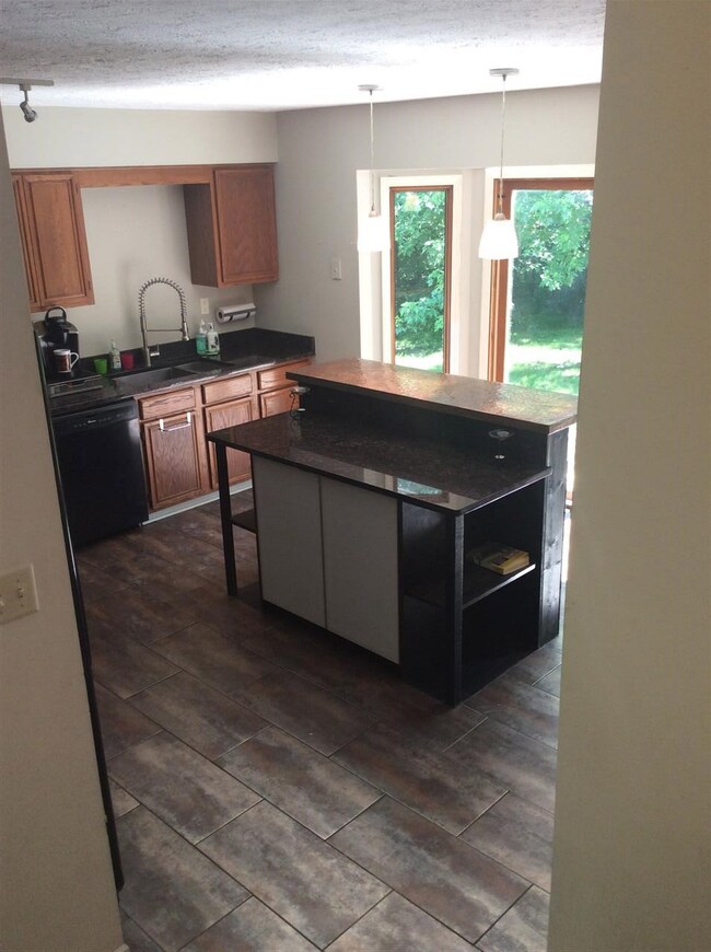 Granite w/Slate Flooring