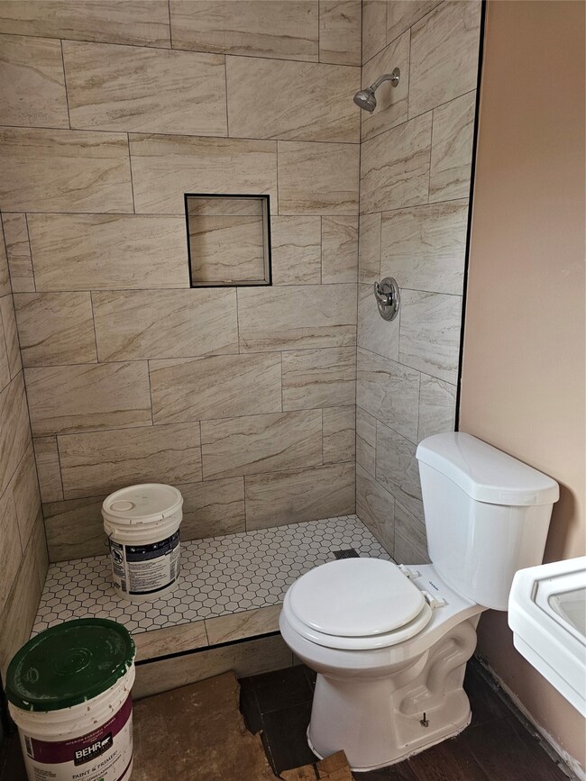 2703 Westfield St, Alvin, TX 77511 - photo 3