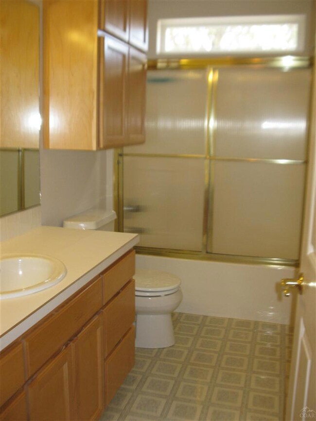 2460 SW Valleyview Dr, Redmond, OR 97756 - photo 4