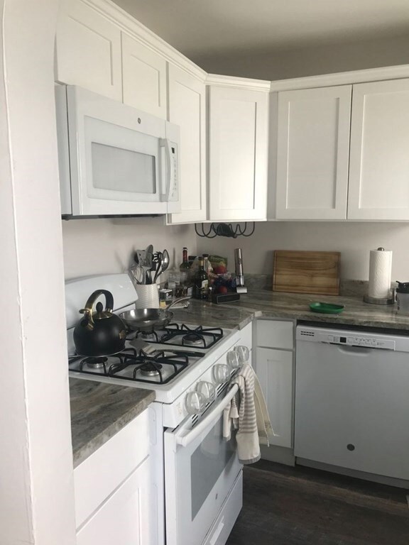 90 Winthrop Shore Dr unit 11, Winthrop, MA 02152 - photo 5