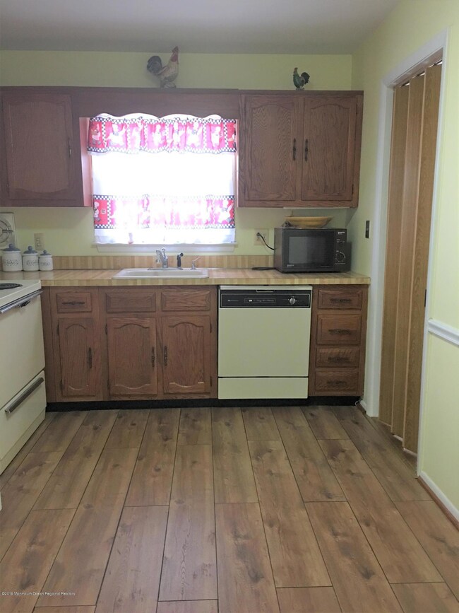 1b acorn kitchen1