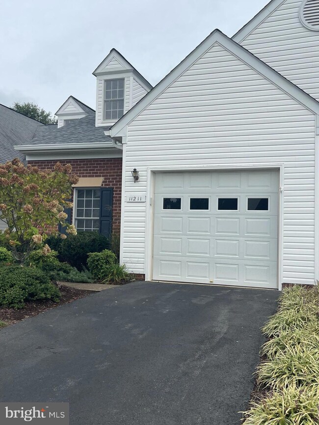 11211 Macon Dr, Fredericksburg, VA 22407 - photo 2