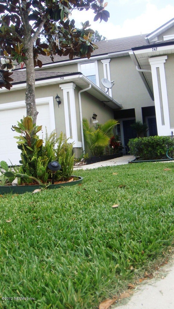 743 SCRUB JAY DR - FRONT 4