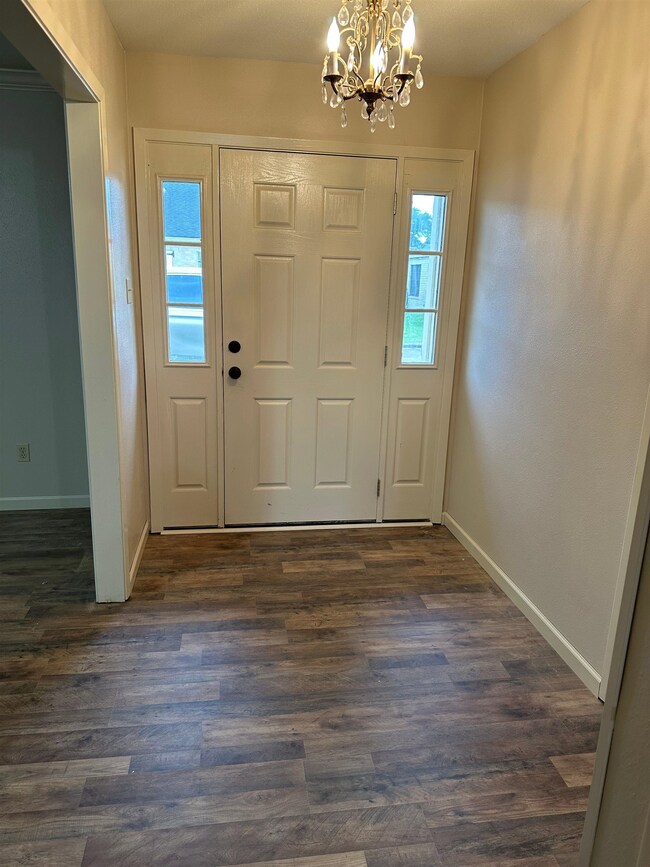 5830 Meadow Way, Beaumont, TX 77707 - photo 2