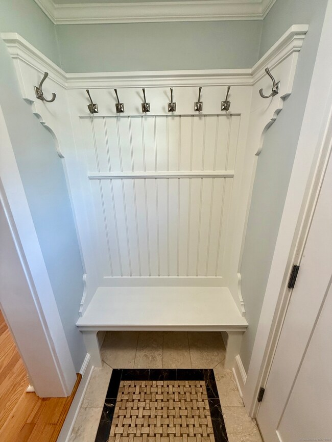 81 Newton St, Stratford, CT 06614 - photo 2