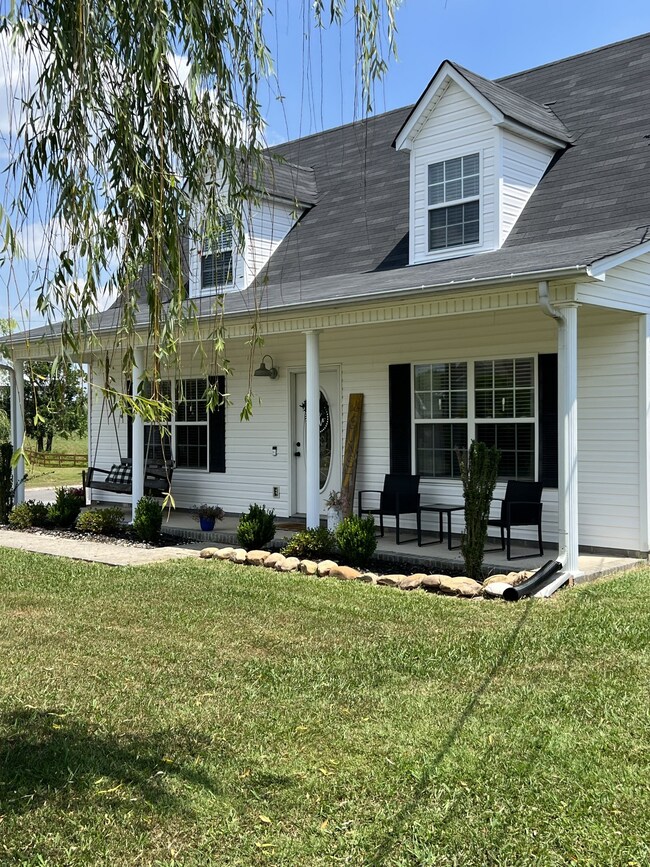 201 Eventine Dr, Shelbyville, TN 37160 - photo 2