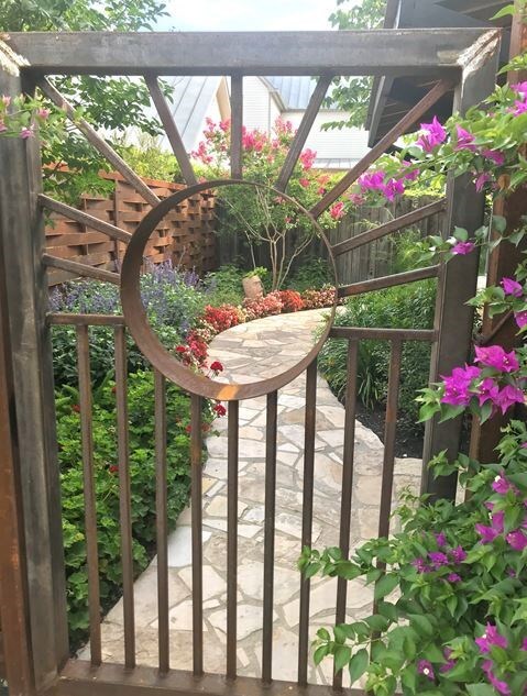 603 N Cherry St, Fredericksburg, TX 78624 - photo 3