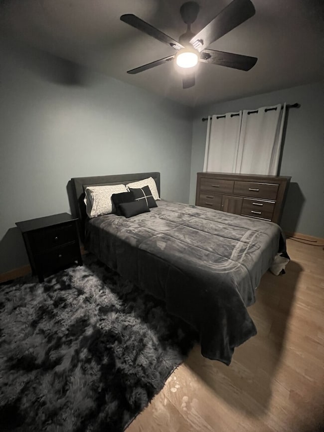 1687 Williamsburg Ct unit B, Wheaton, IL 60189 - photo 5