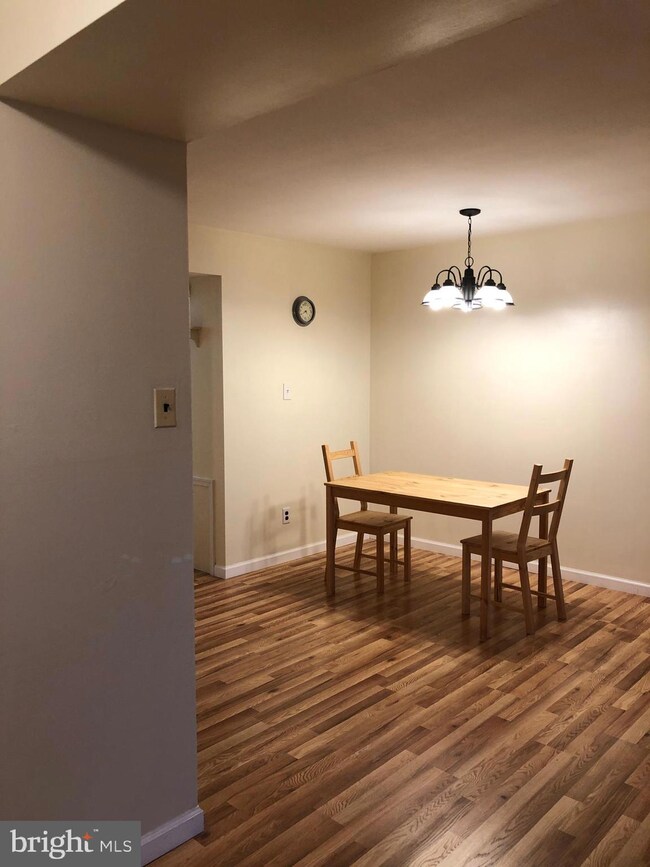 722 Putnam Blvd unit B, Wallingford, PA 19086 - photo 2