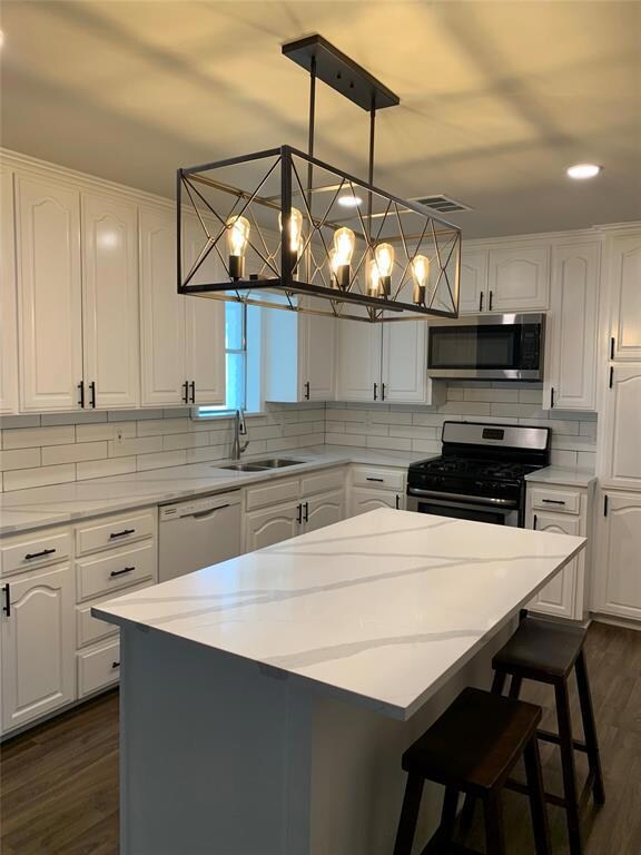 248 Belle St, Bedford, TX 76022 - photo 5