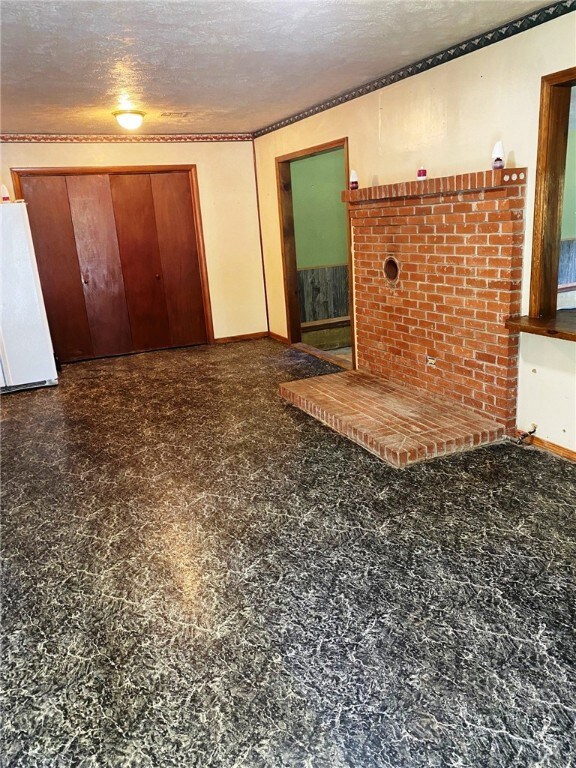 329 N Larmon, Colcord, OK 74338 - photo 3