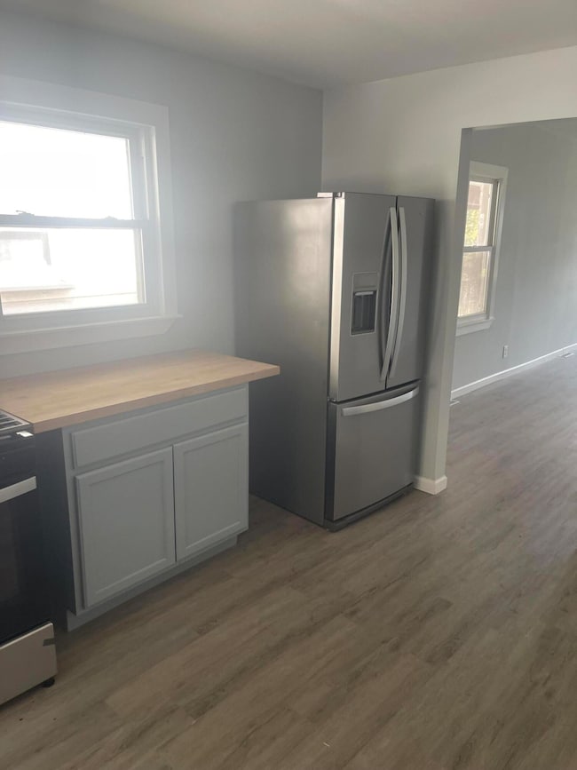 824 Johnson St, Gary, IN 46402 - photo 7