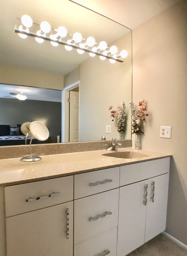 15 Fox Ct E, Buffalo Grove, IL 60089 - photo 2