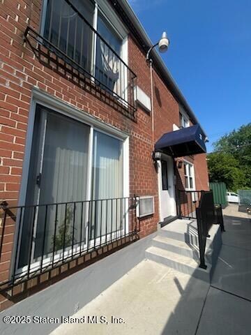 27 Vera St unit C, Staten Island, NY 10305 - photo 2