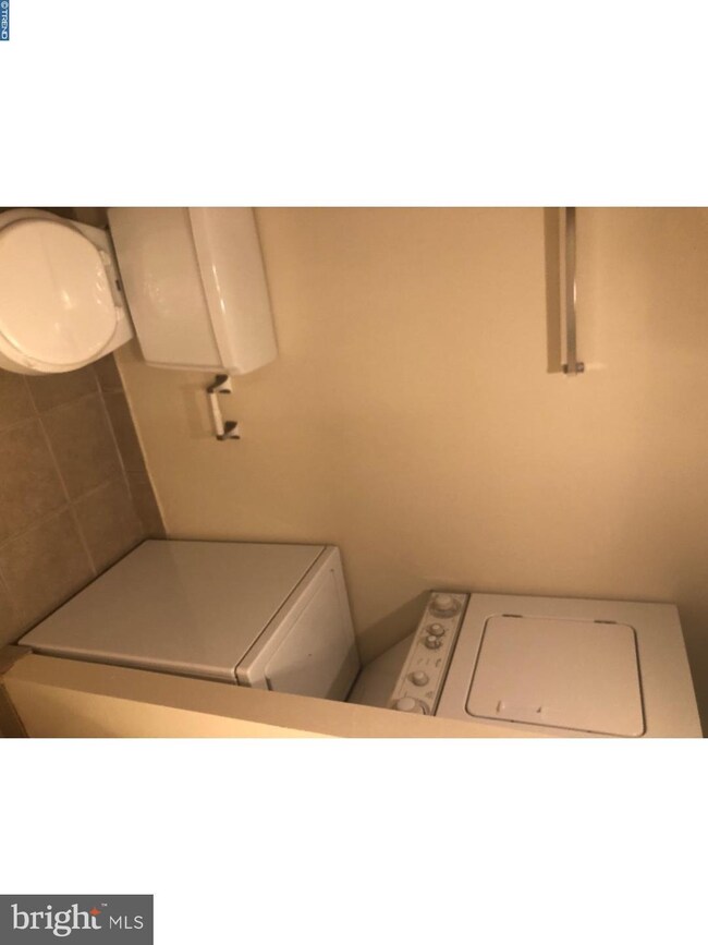 504 S Lansdowne Ave unit D-8, Yeadon, PA 19050 - photo 4