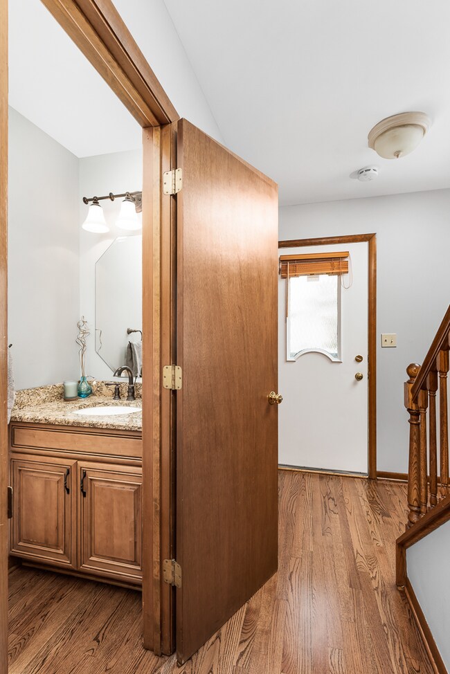 1226 Windemere Ave, Naperville, IL 60564 - photo 5