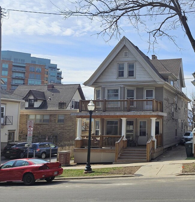 214 S Henry St, Madison, WI 53703 - photo 3