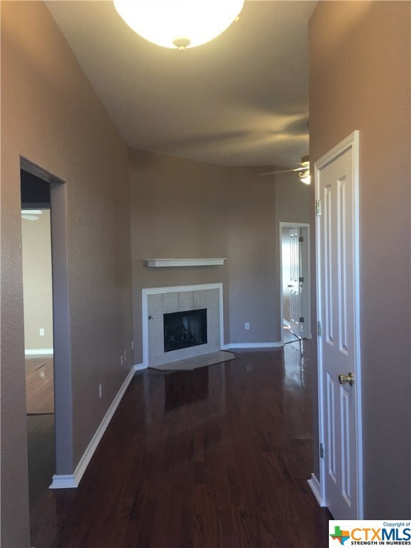 1801 Pearce Ct, San Marcos, TX 78666 - photo 3