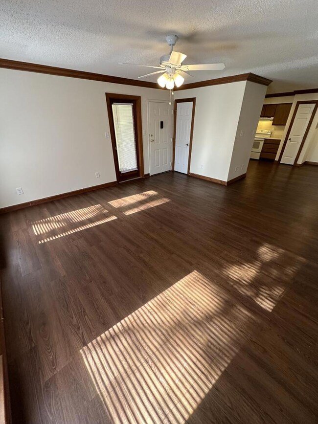 3521 Ivy Commons Dr unit 302, Raleigh, NC 27606 - photo 2