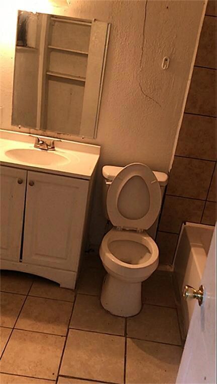 6739 Fairway Dr unit 4, Houston, TX 77087 - photo 5