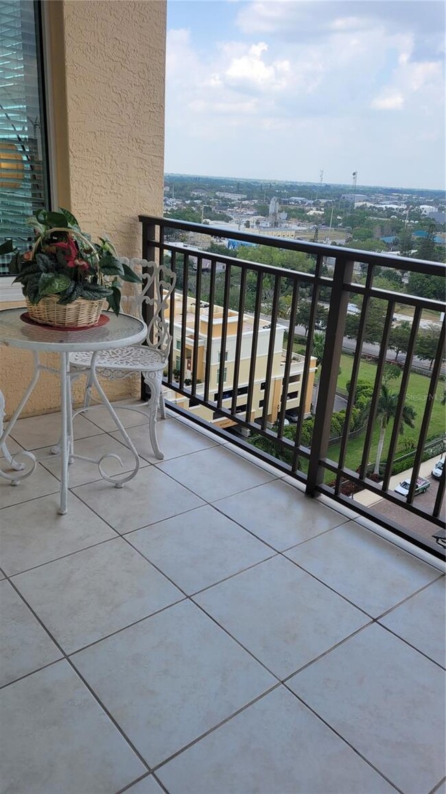 Renaissance Condominiums unit 1404, Sarasota, FL 34236 - photo 7