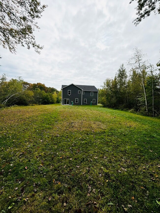 13 Shaw Dr unit B, Rochester, NH 03868 - photo 4