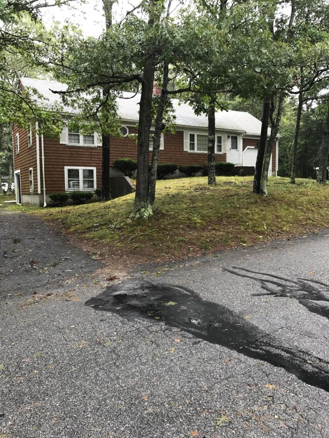 8 Mariner Cir, Cotuit, MA 02635 - photo 2