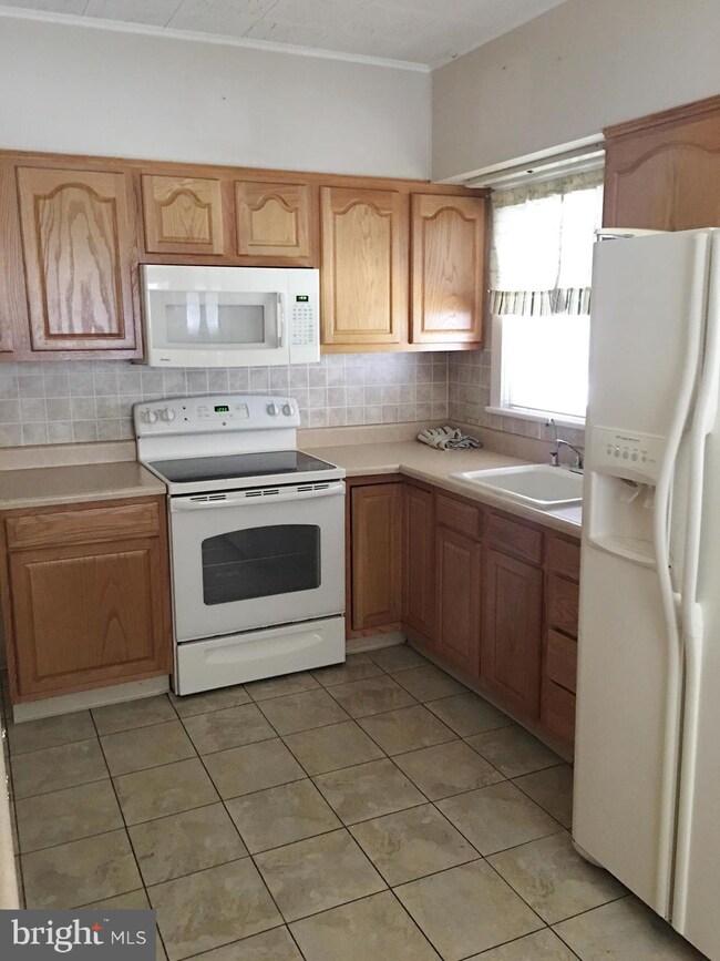 2324 W Tilghman St, Allentown, PA 18104 - photo 2