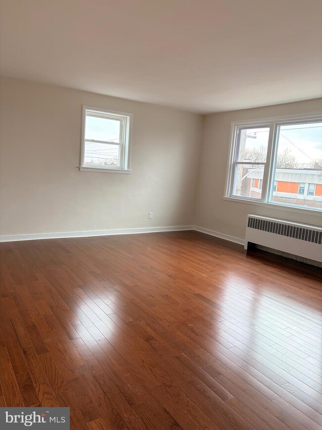 1801-3 W Godfrey Ave unit 2ND FL, Philadelphia, PA 19141 - photo 3