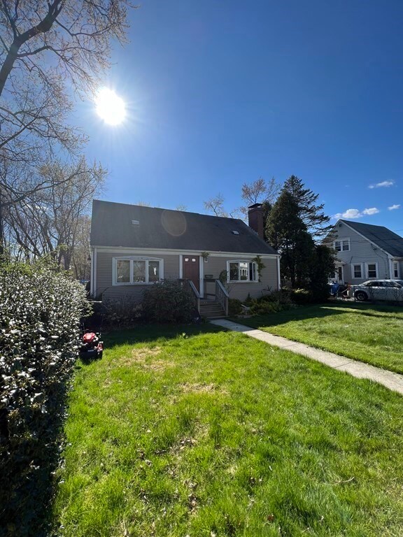 33 Winter St, Whitman, MA 02382 - photo 2