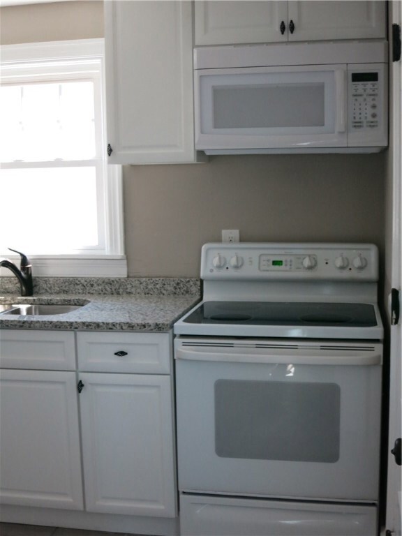 41 Wampanoag Trail, Riverside, RI 02915 - photo 2