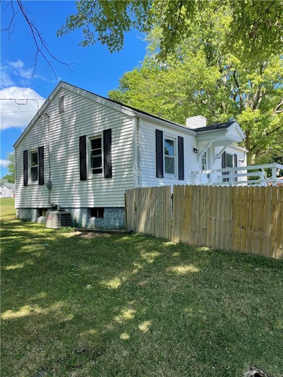 104 S Meridian St, Roachdale, IN 46172 - photo 3