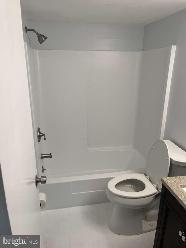 100 Winding Way unit A13, Downingtown, PA 19335 - photo 5