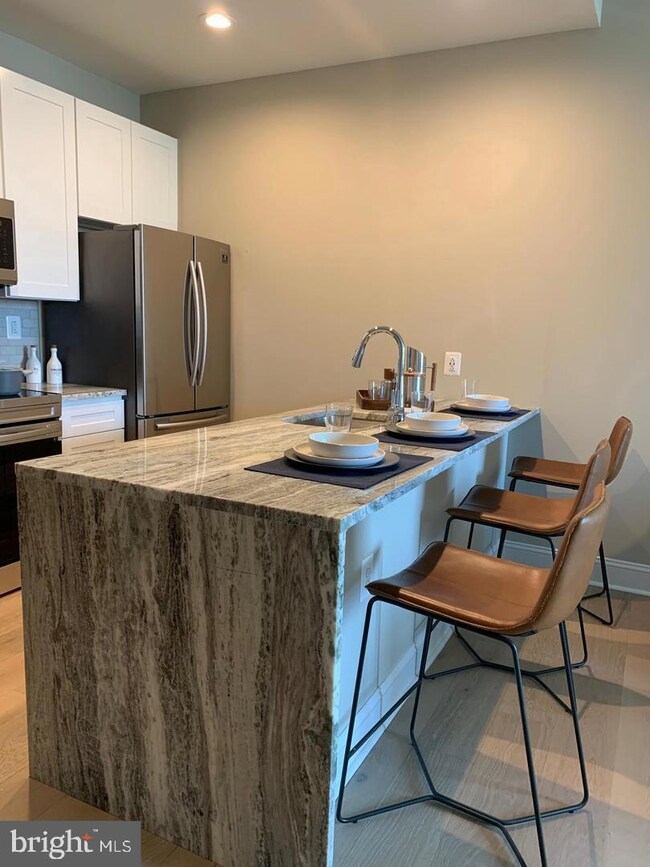 2130 Arch St unit 210, Philadelphia, PA 19103 - photo 2