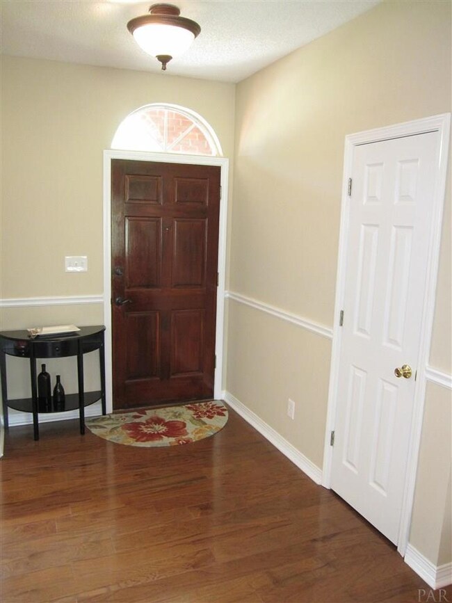 closet. Hallway to addit. bdrms to the right.