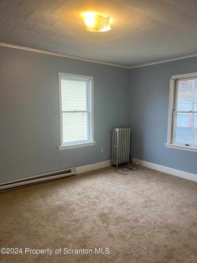 310 21st Ave unit 2, Scranton, PA 18504 - photo 4