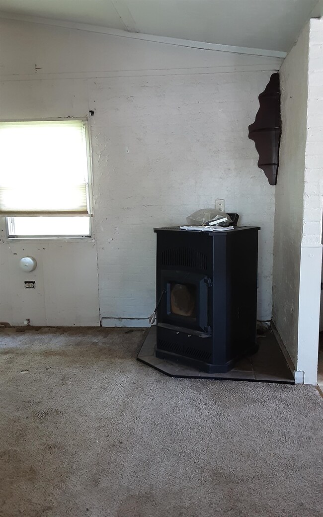 6 Washington Ave, Allenstown, NH 03275 - photo 5