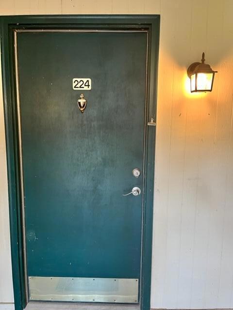 Mt Crk Front Door